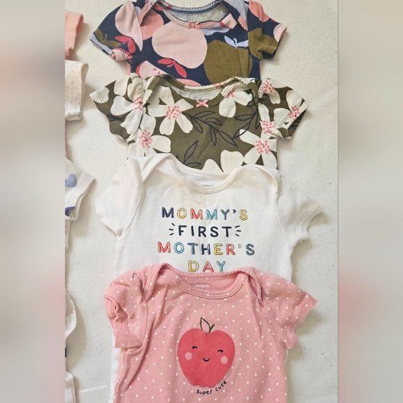 Bundle of 9 month onsies - Picture 2 of 6